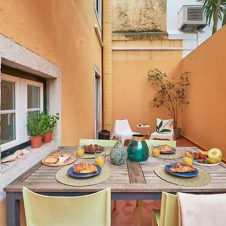 Styling In Historic Center Lisboa