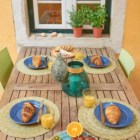 Styling In Historic Center Daire Lisboa